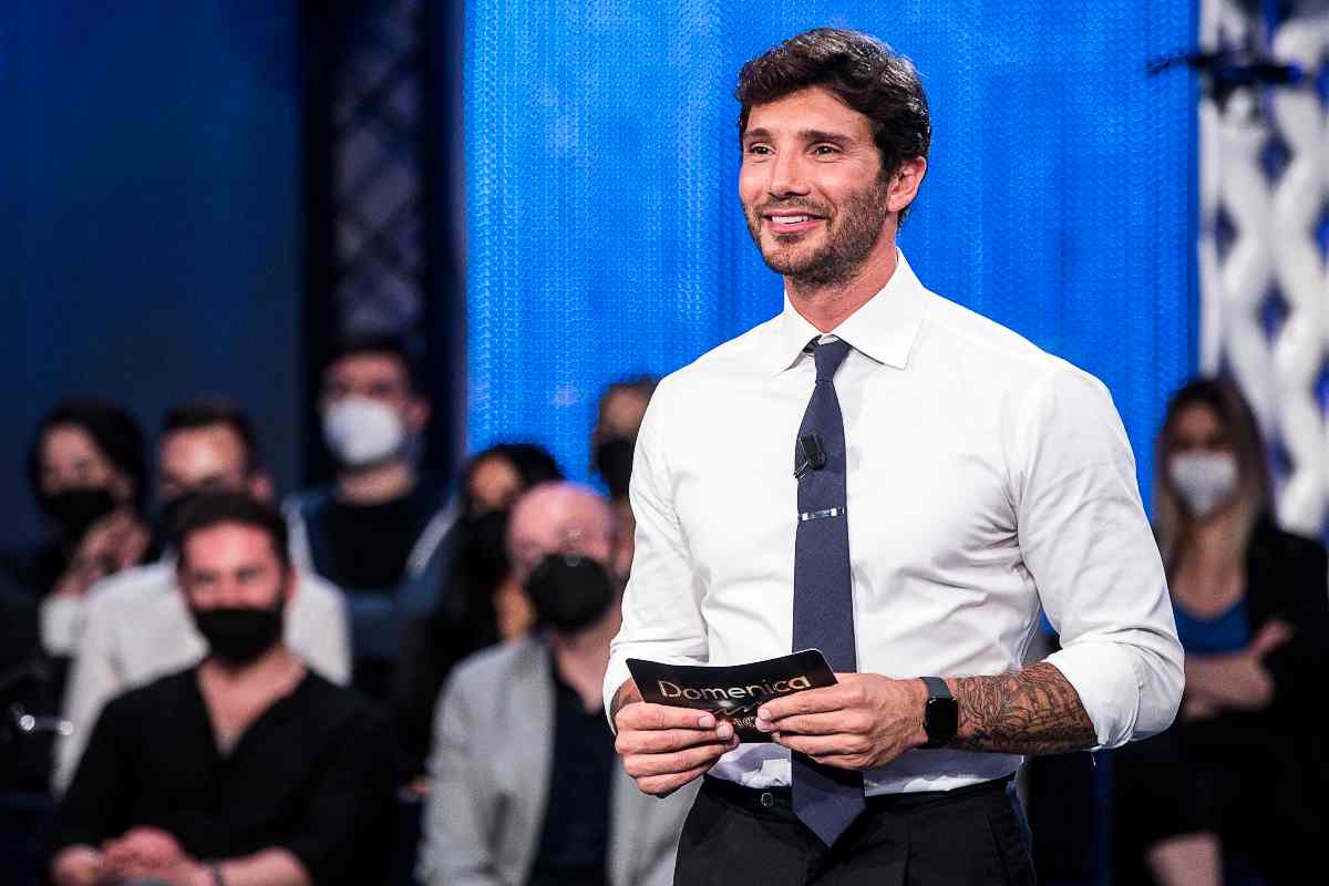 Stefano De Martino impazzisce per il nipotino 